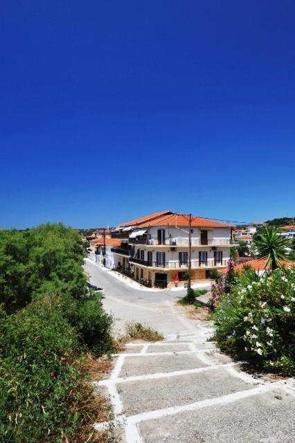 Hotel Korakakis Beach Finikounta Bagian luar foto