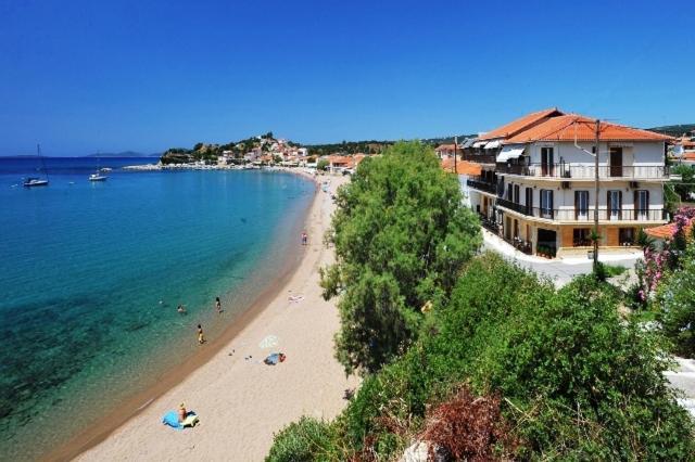 Hotel Korakakis Beach Finikounta Bagian luar foto